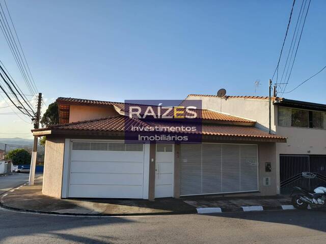 #221 - Casa para Venda em Bragança Paulista - SP