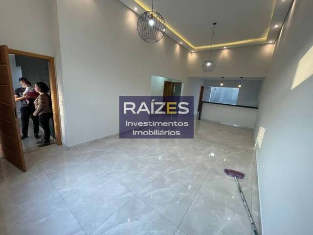 #CA0057_RAI - Casa para Venda em Bragança Paulista - SP