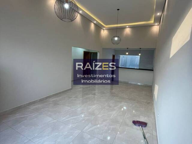 #CA0057_RAI - Casa para Venda em Bragança Paulista - SP